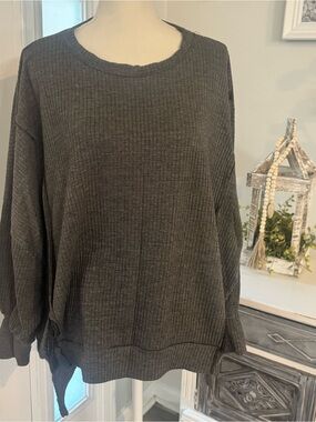 Jolie Oversized Light Gray Sweater Size Large